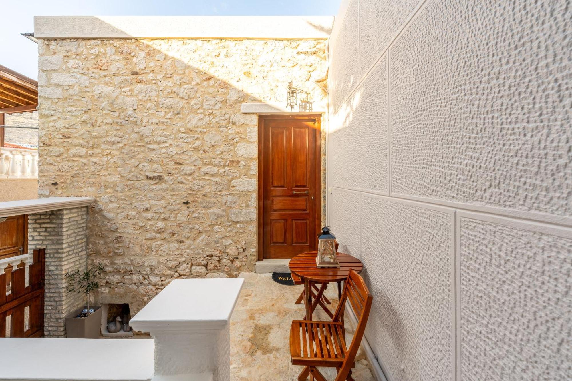 Villa Antonis Chalki Town Exteriör bild